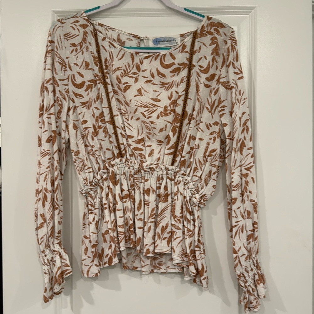 Cute blouse
